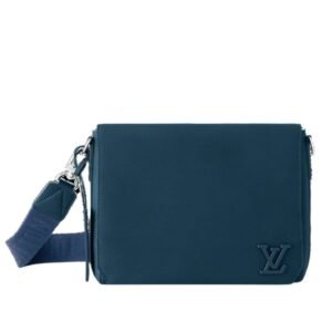 LOUIS VUITTON TAKEOFF MESSENGER