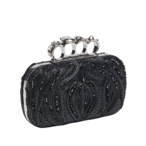 ALEXANDER MCQUEEN WOMANS KNUCKLE CLUTCH IN BLACK