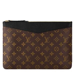 LOUIS VUITTON DAILY POUCH