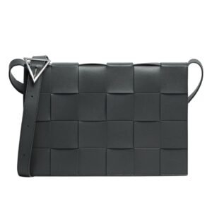 BOTTEGA VENETA MAXI CASSETTE