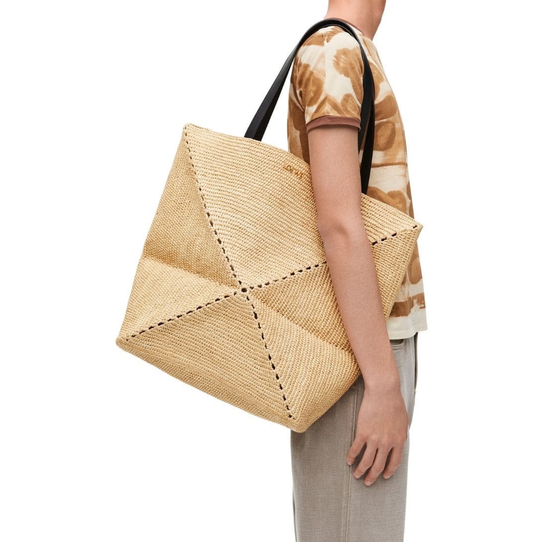 LOEWE PUZZLE FOLD TOTE XL BAG IN RAFFIA - Image 9