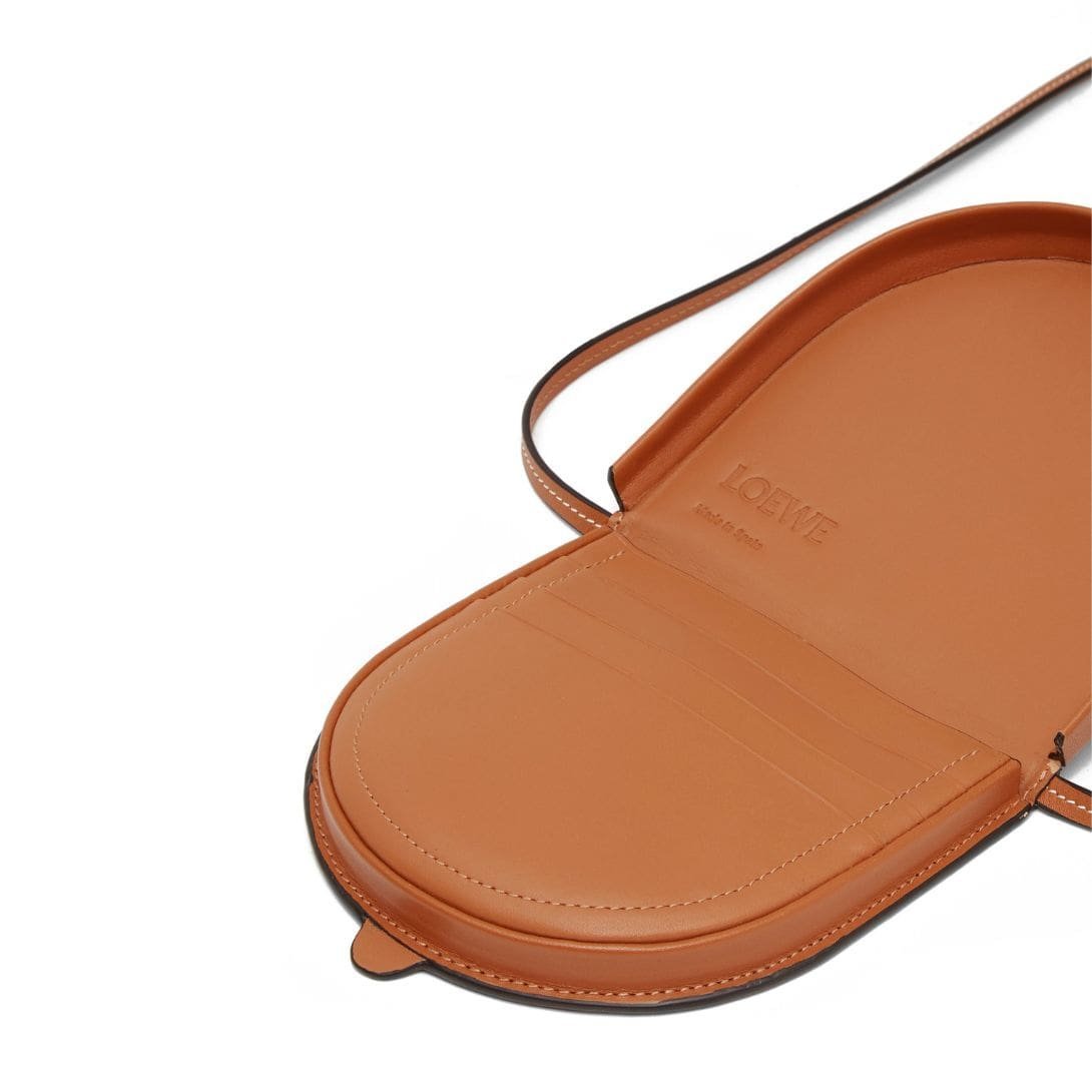 LOEWE SMALL HEEL CLUTCH BAG IN SOFT CALFSKIN - Image 2