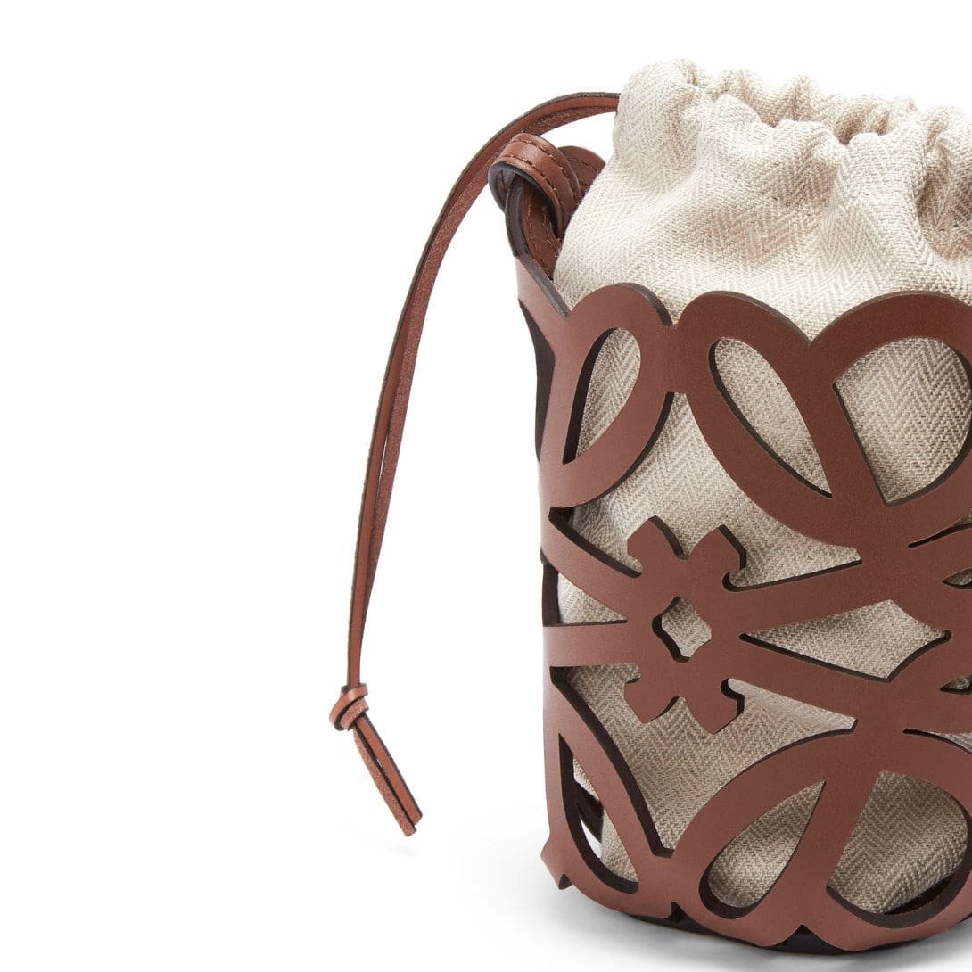 LOEWE POCKET WITH CUT OUT ANAGRAM IN CALFSKIN AND CLASSIC CANVAS - Image 3