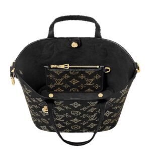 LOUIS VUITTON BLOSSOM PM