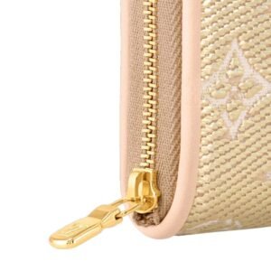 LOUIS VUITTON ZIPPY COIN PURSE
