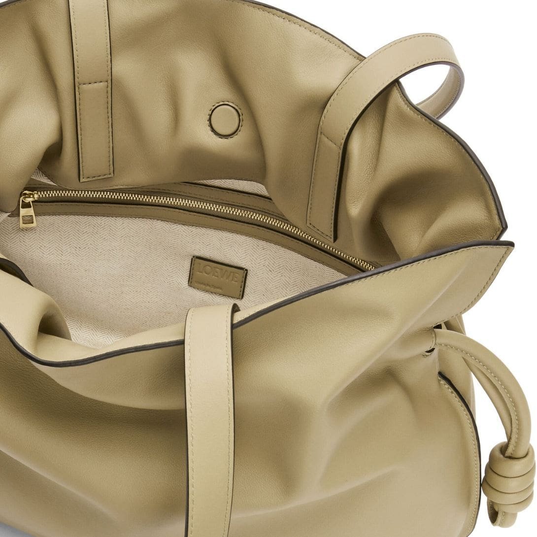 LOEWE LARGE FLAMENCO CLUTCH BAG IN CALFSKIN NAPPA - Image 3