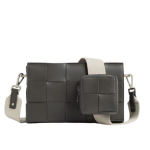 BOTTEGA VENETA CASSETTE WITH VERSATILE STRAP