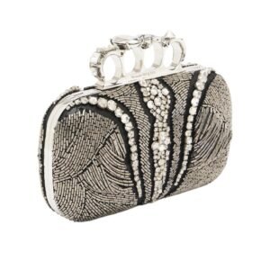 ALEXANDER MCQUEEN WOMEN’S KNUCKLE CLUTCH IN SILVER