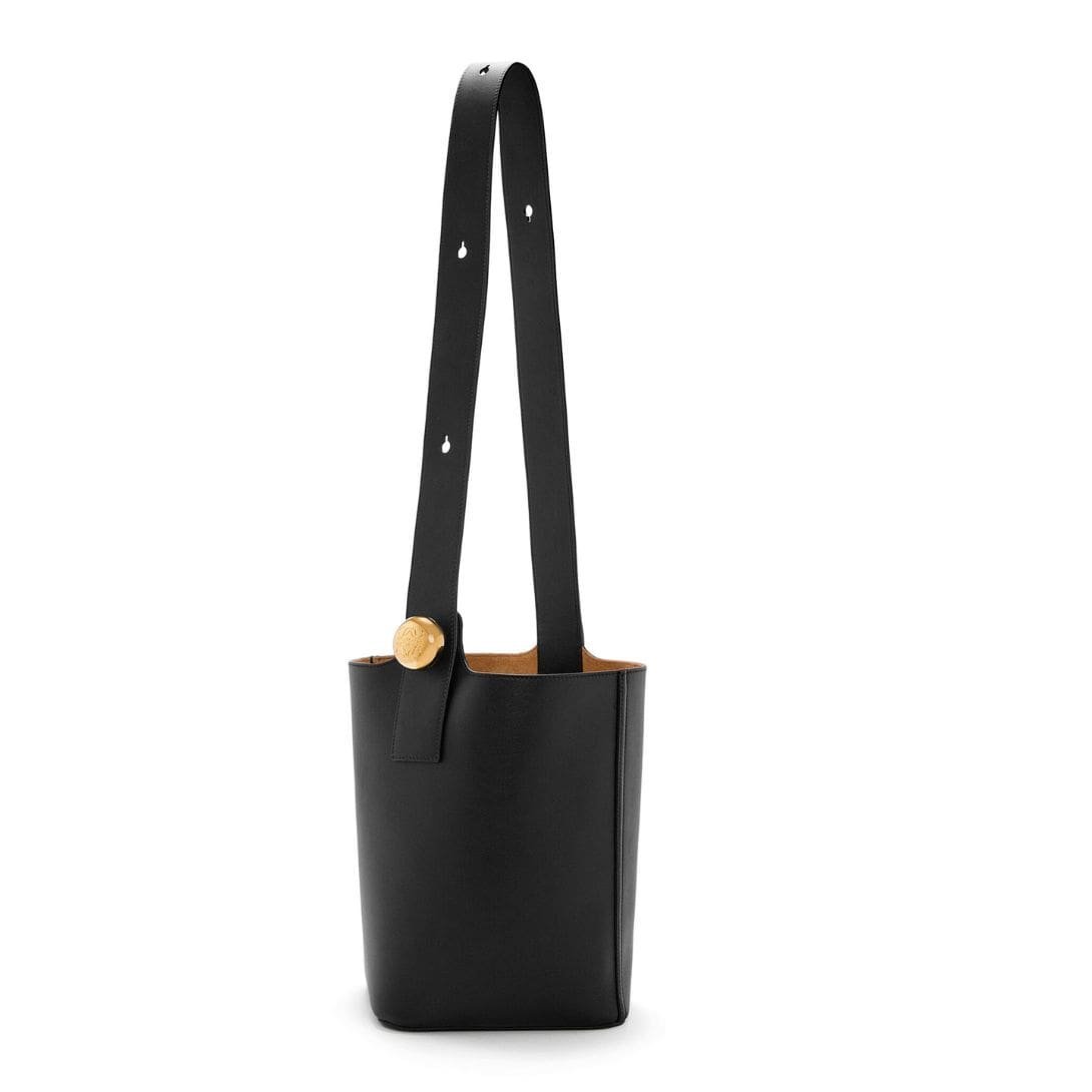 LOEWE MEDIUM PEBBLE BUCKET BAG IN SOFT CALFSKIN - Image 2