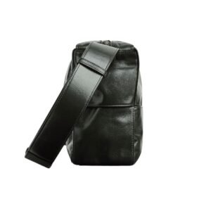 BOTTEGA VENETA MEDIUM ARCO CAMERA BAG