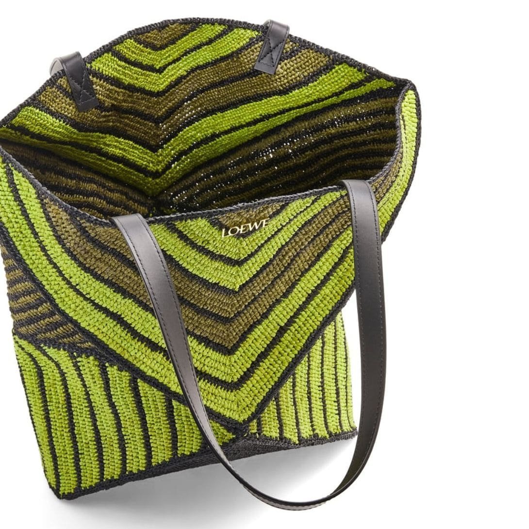 LOEWE PUZZLE FOLD TOTE XL BAG IN RAFFIA - Image 5