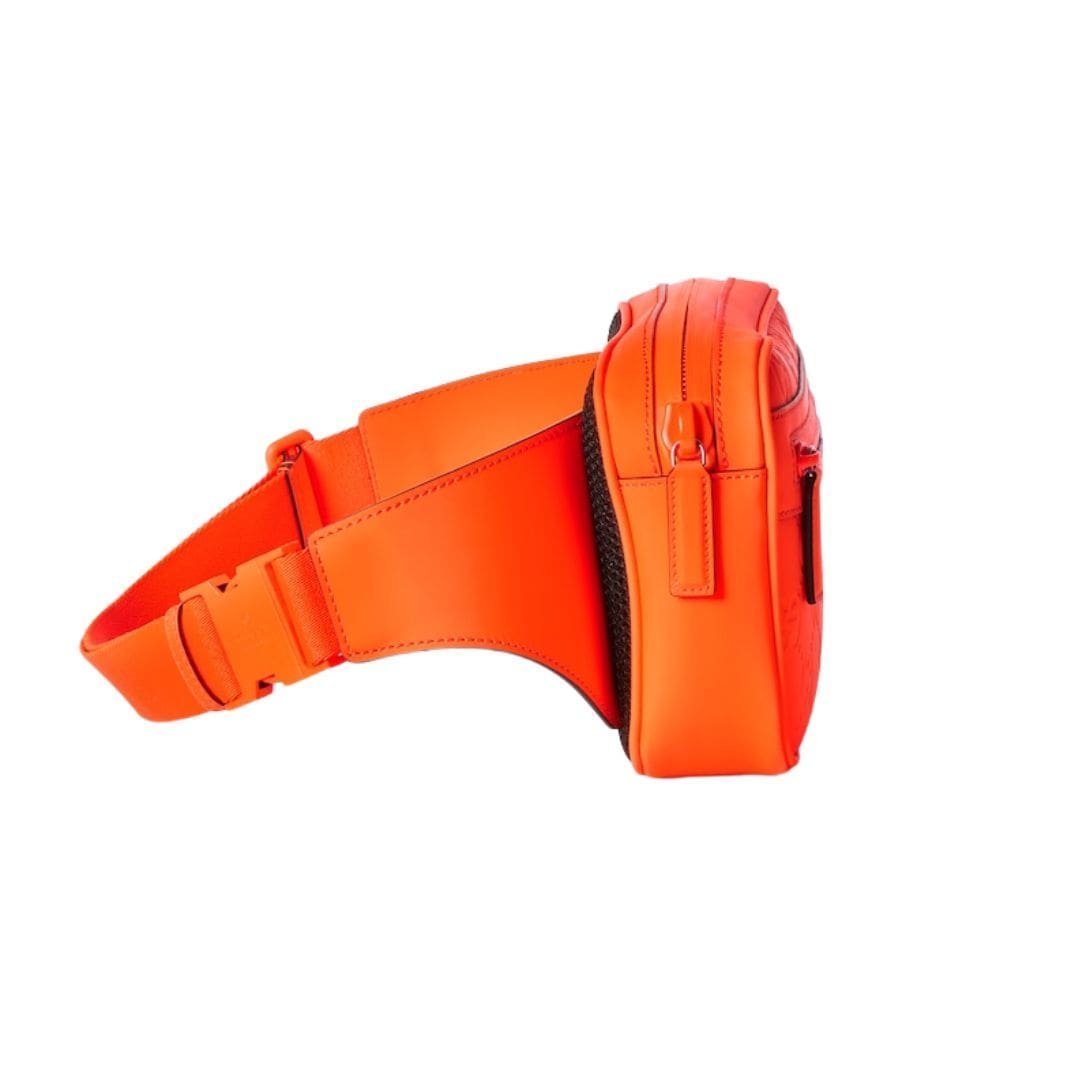 GUCCI GG RUBBER EFFECT BELT BAG - Image 4