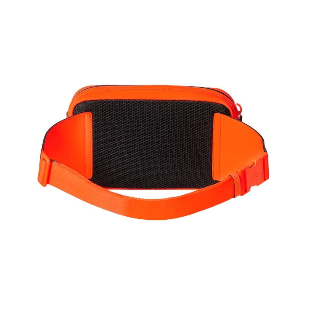 GUCCI GG RUBBER EFFECT BELT BAG - Image 2