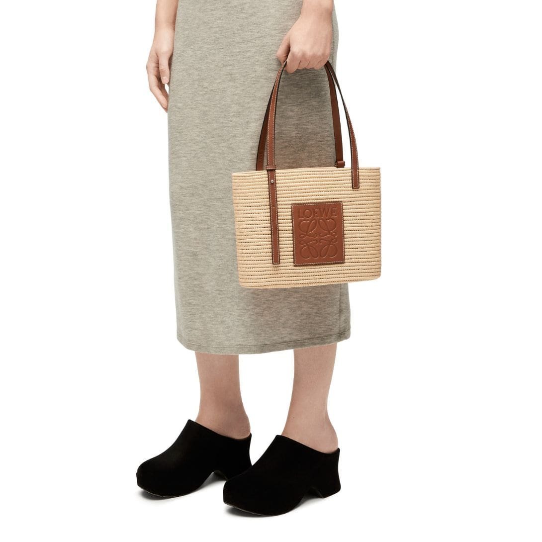 LOEWE SMALL SQUARE BASKET BAG IN RAFFIA AND CALFSKIN - Image 6