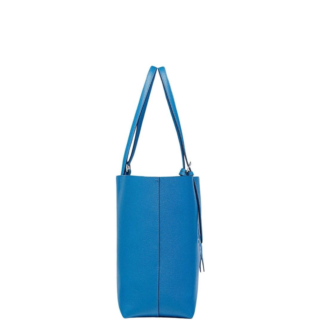 MCM MEDIUM HIMMEL SHOPPER IN EMBOSSED LOGO LEATHER BLUE - Image 2