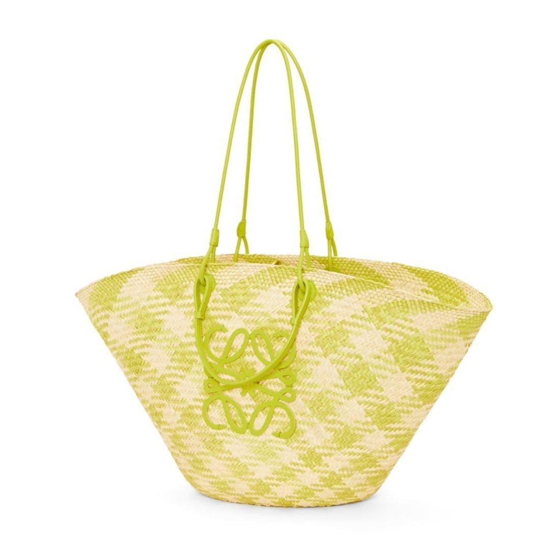 LOEWE LARGE ANAGRAM BASKET BAG IN IRACA PALM AND CALFSKIN - Image 2