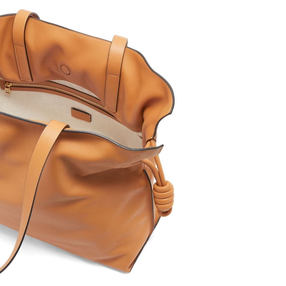 LOEWE LARGE FLAMENCO CLUTCH BAG IN CALFSKIN NAPPA - Image 4