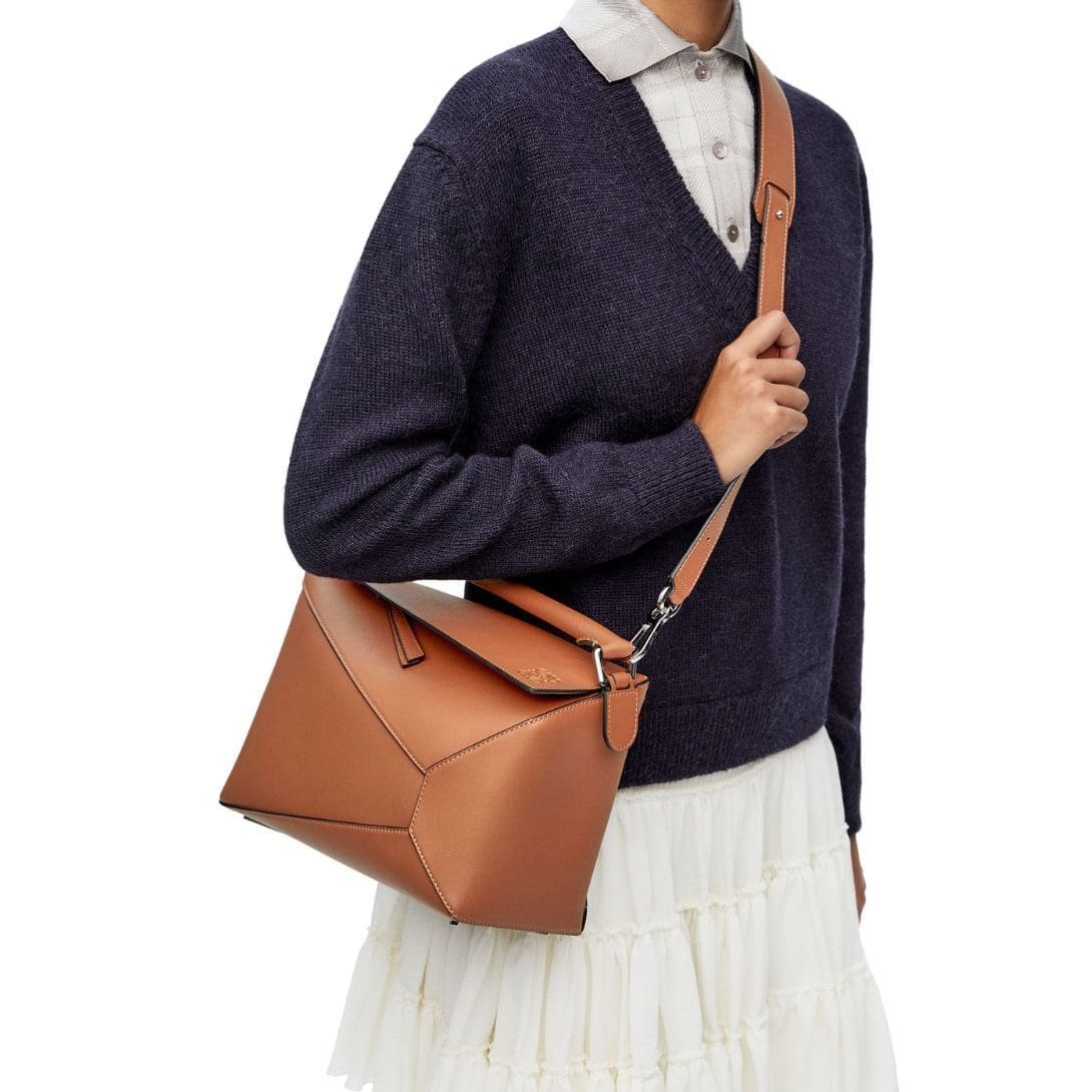 LOEWE CLASSIC CALFSKIN PUZZLE BAG - Image 8