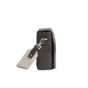 BOTTEGA VENETA CASSETTE WITH VERSATILE STRAP