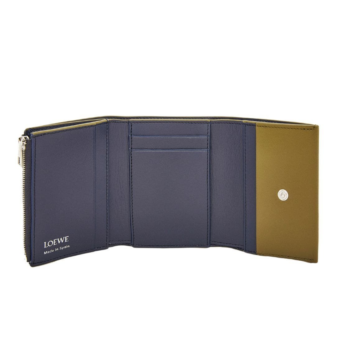 LOEWE TRIFOLD WALLET WITH ZIP IN SHINY CALFSKIN - Image 4