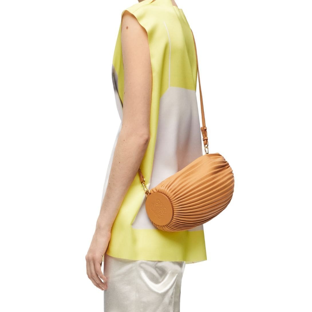 LOEWE BRACELET POUCH IN PLEATED NAPPA - Image 6