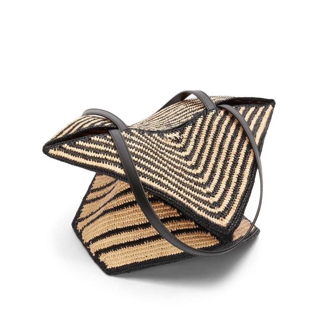 LOEWE PUZZLE FOLD TOTE BAG IN RAFFIA - Image 3