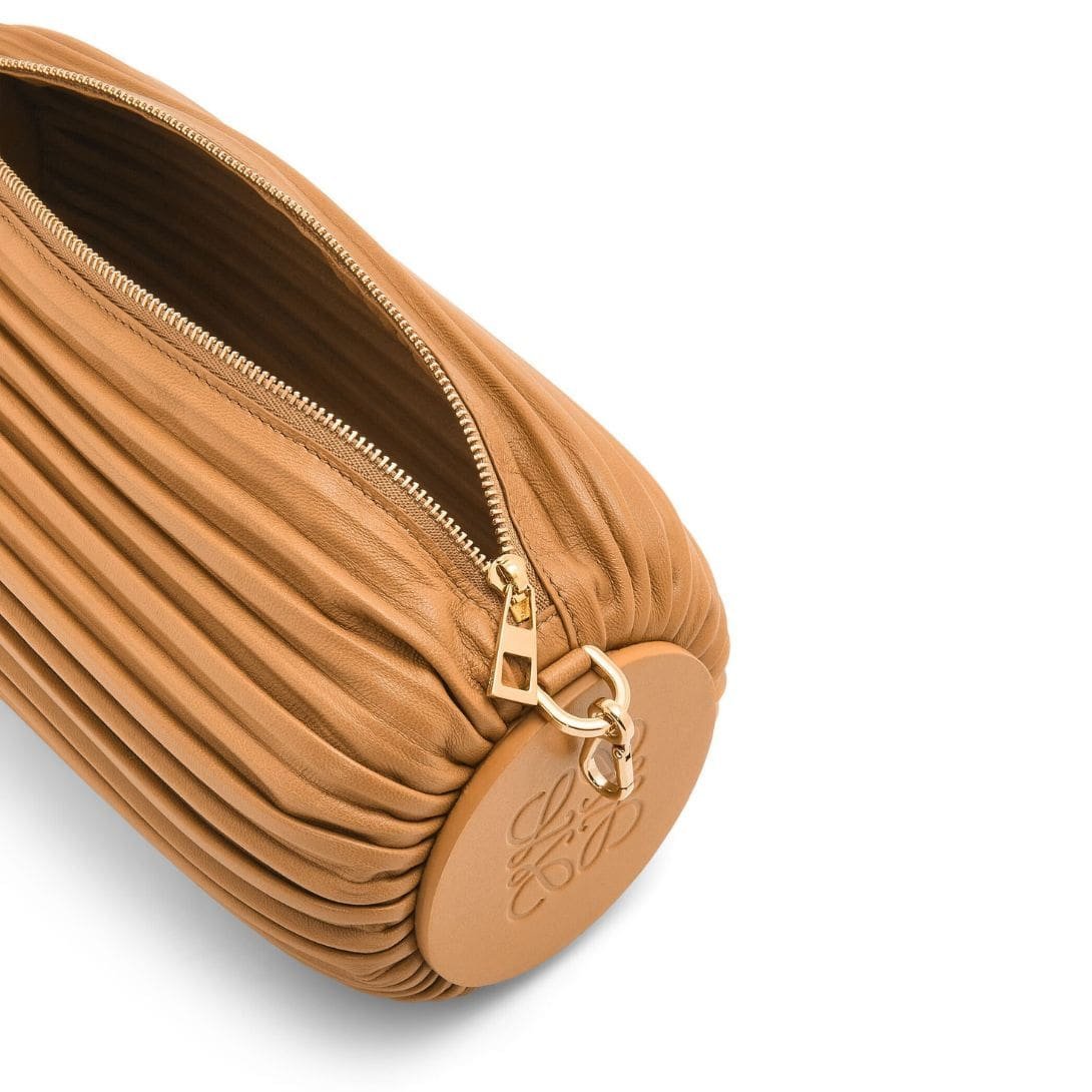 LOEWE BRACELET POUCH IN PLEATED NAPPA - Image 2