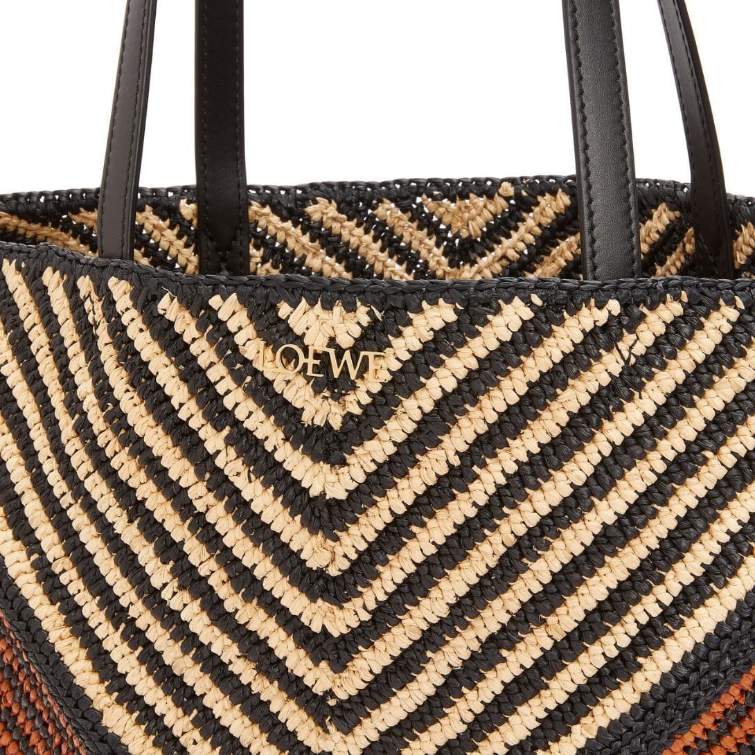 LOEWE PUZZLE FOLD TOTE BAG IN RAFFIA - Image 5