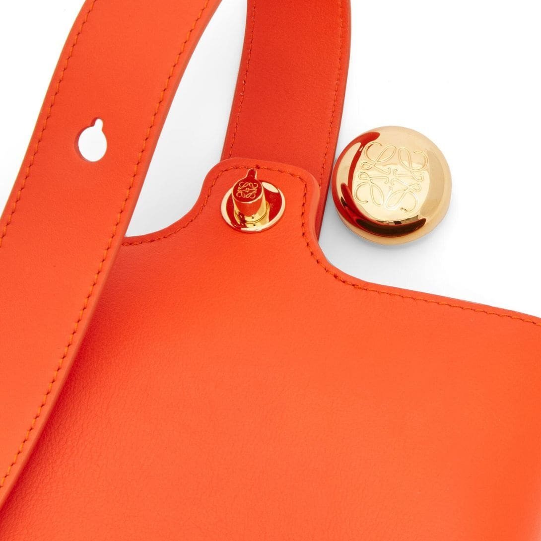 LOEWE PEBBLE MINI BUCKET BAG IN SOFT CALFSKIN - Image 6