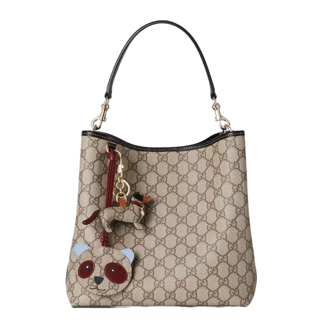 GUCCI GG EMBLEM MEDIUM BUCKET BAG
