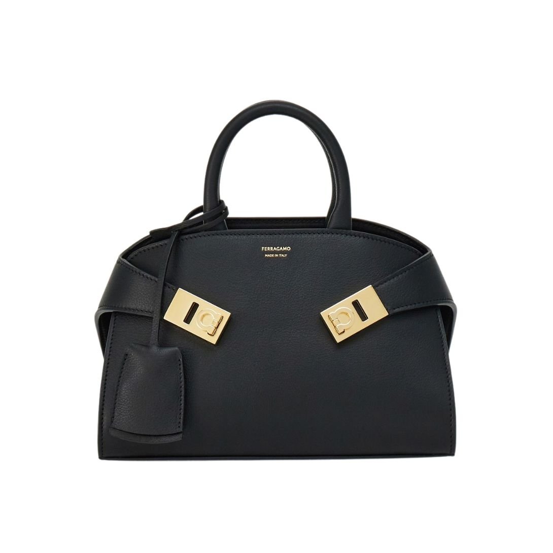 FERRAGAMO WOMEN HUG SMALL LEATHER HANDBAG BLACK