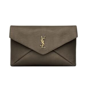 SAINT LAURENT WOMEN’S CASSANDRE LARGE ENVELOPE POUCH IN LAMBSKIN LIGHT MUSK