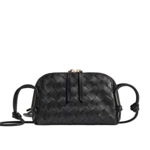 BOTTEGA VENETA WOMENS CONCERT POUCH IN BLACK
