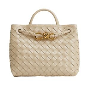WOMAN BOTTEGA VENETA SMALL ANDIAMO SHOULDER BAG ECRU