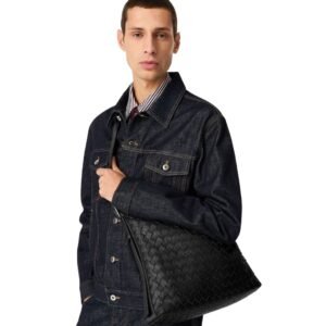 MAN BOTTEGA VENETA SMALL TRAVELER IN BLACK