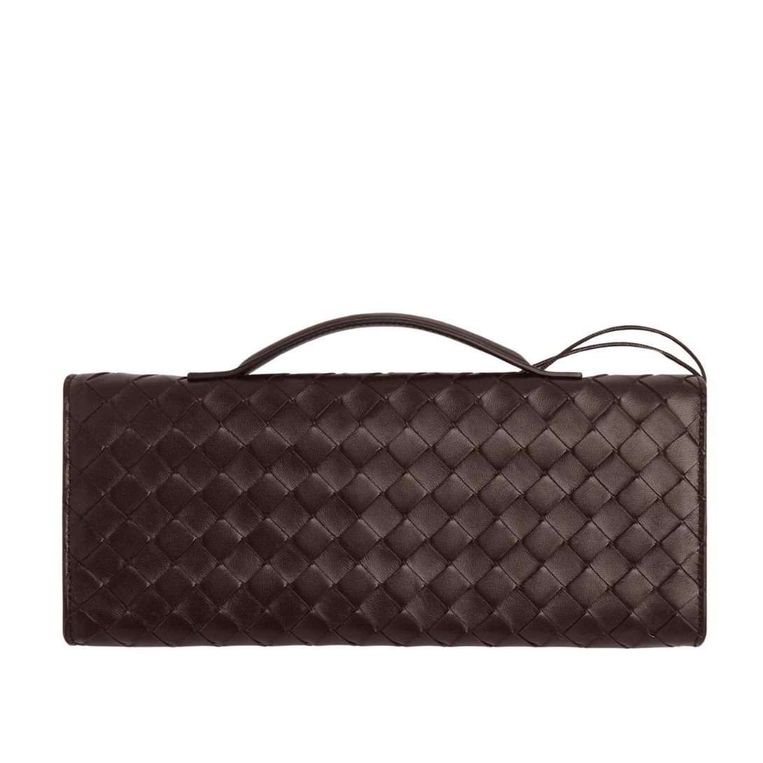 WOMEN BOTTEGA VENETA ANDIAMO CLUTCH FONDANT