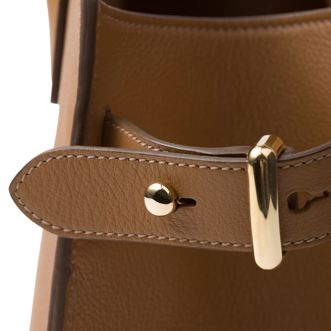 PRADA MEDIUM LOGO-STAMP LEATHER TOTE BAG WOMEN CARAMEL